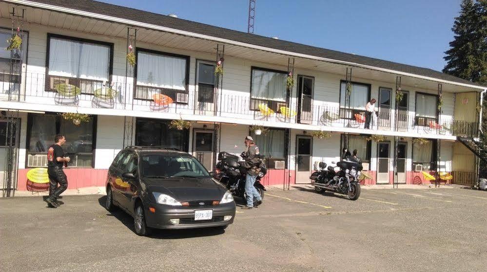 Bay Lake Inn - Frontiersman Motel Latchford Exterior photo